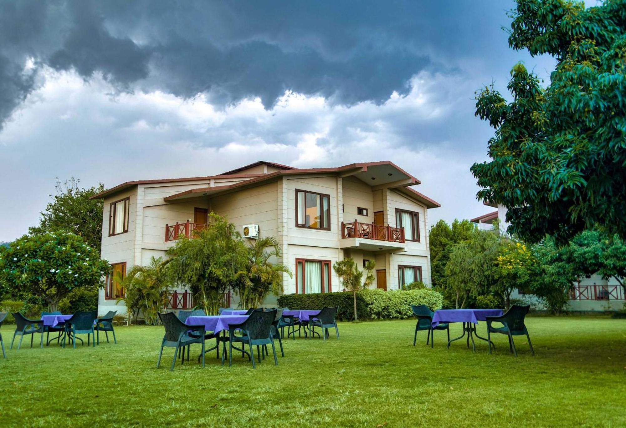 Sunday Alaya Corbett Villa Ramnagar  Exterior photo